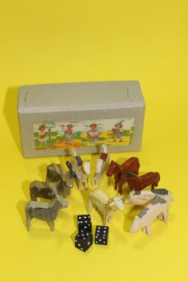 Seiffen Wooden Play Box made in Germany - Seiffen Wooden Play Box made in Germany