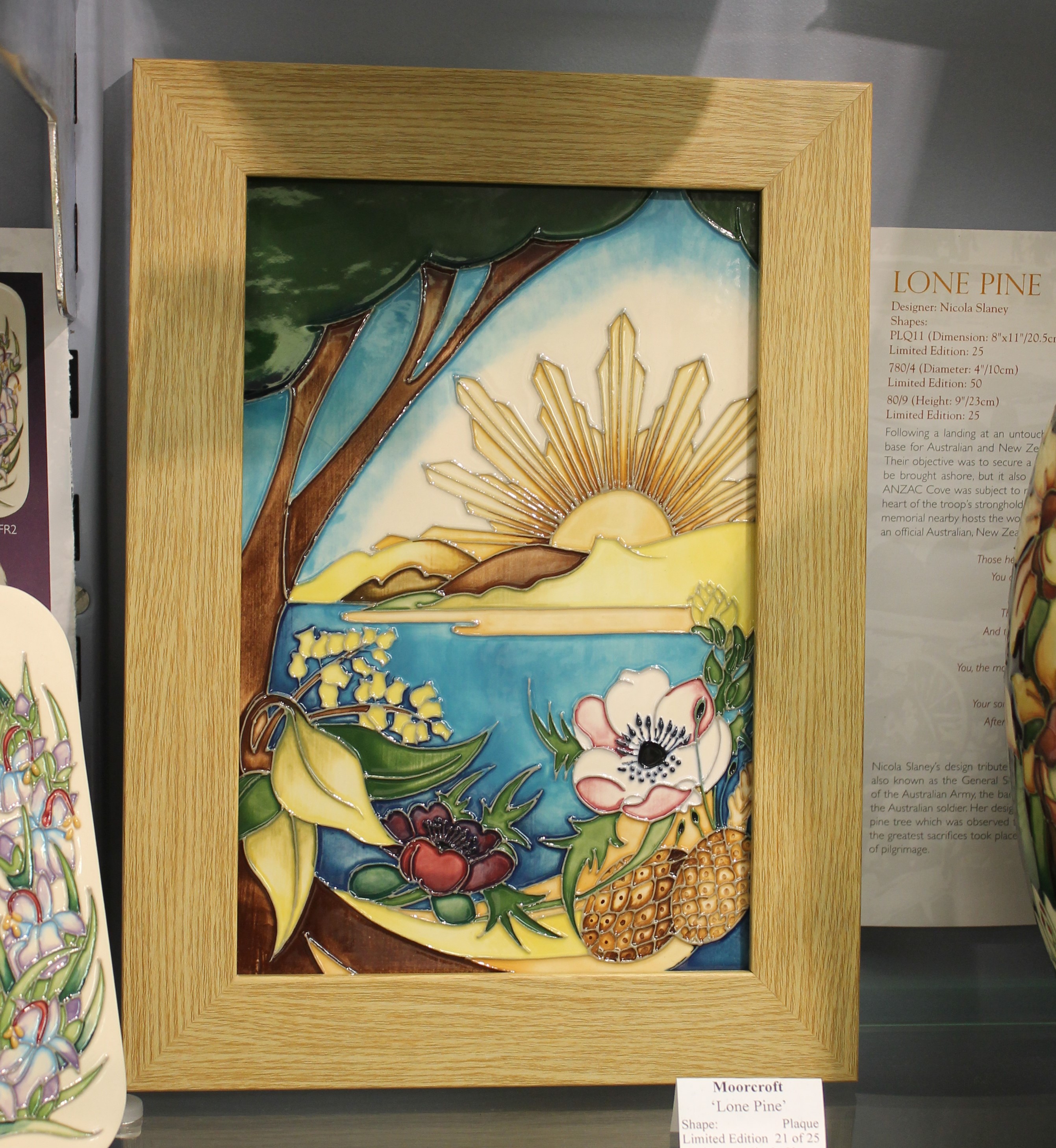 Moorcroft - Lone Pine Plaque - Moorcroft - Lone Pine Plaque