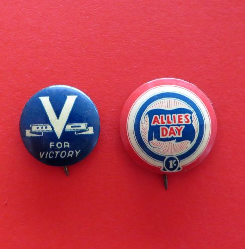 Australian Patriotic Badge Duo - morpeth antique centre hunter valley australian world war one two badge pin tinnie allies russia comfort fund red cross soldier legacy ANZAC