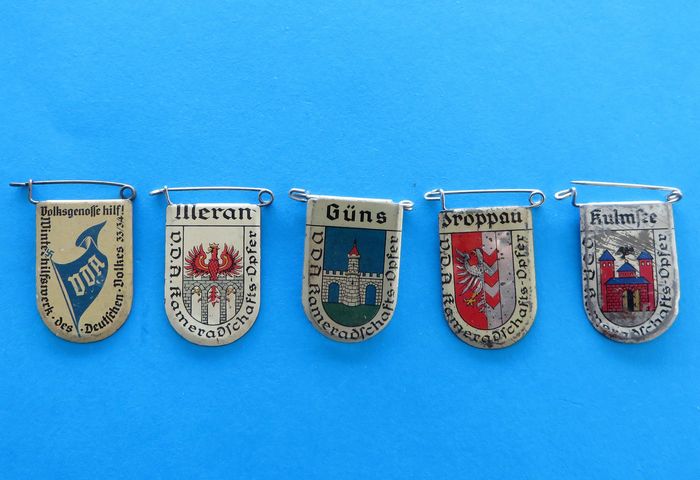 German Badge Set - City Coat of Arms - morpeth antique centre hunter valley german badge tinnie whw winter charity relief winterhilfswerk shields third reich town city coat of arms vda cultural organisation