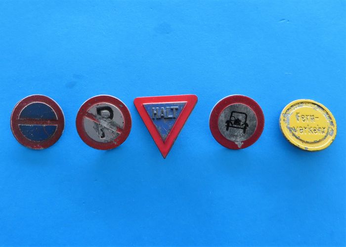 German Badge Set - Street Signs - morpeth antique centre hunter valley third reich germany whwwinter charity relief winterhilfswerk donation badge tinnie steeet parking signs metal
