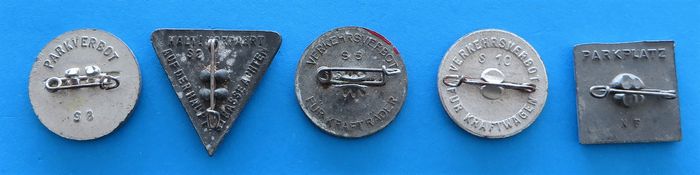 German Badge Set - Street Signs - morpeth antique centre hunter valley third reich germany whwwinter charity relief winterhilfswerk donation badge tinnie steeet parking signs metal