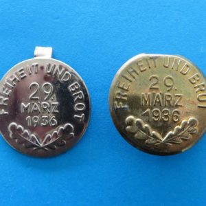 German Badge Duo – Freedom & Bread (damage)