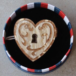 Erstwilder Brooch – Heart of Cache