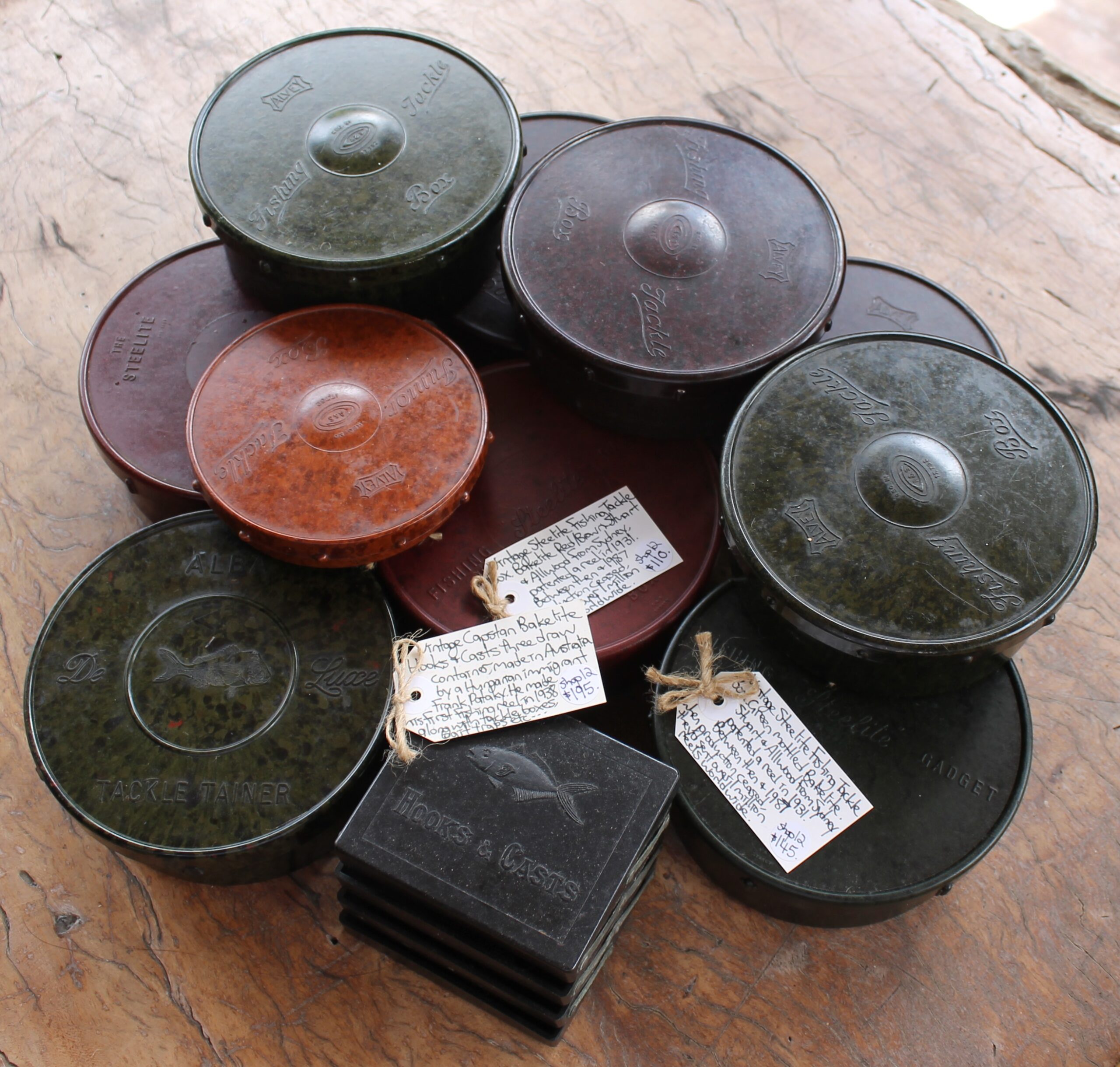 Alvey Fishing Tackle Box - Green - with damage to tray - morpeth antique centre hunter valley bakelite fishing tackle box alvey steelite capstan alba australian made industrial nautical trout ocean collectable black green brown