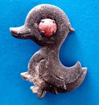German Charity Badge - Duck - morpeth antique centre hunter valley german world war two II third reich WHW winter charity relief token glass metal plastic donation pin badge duck