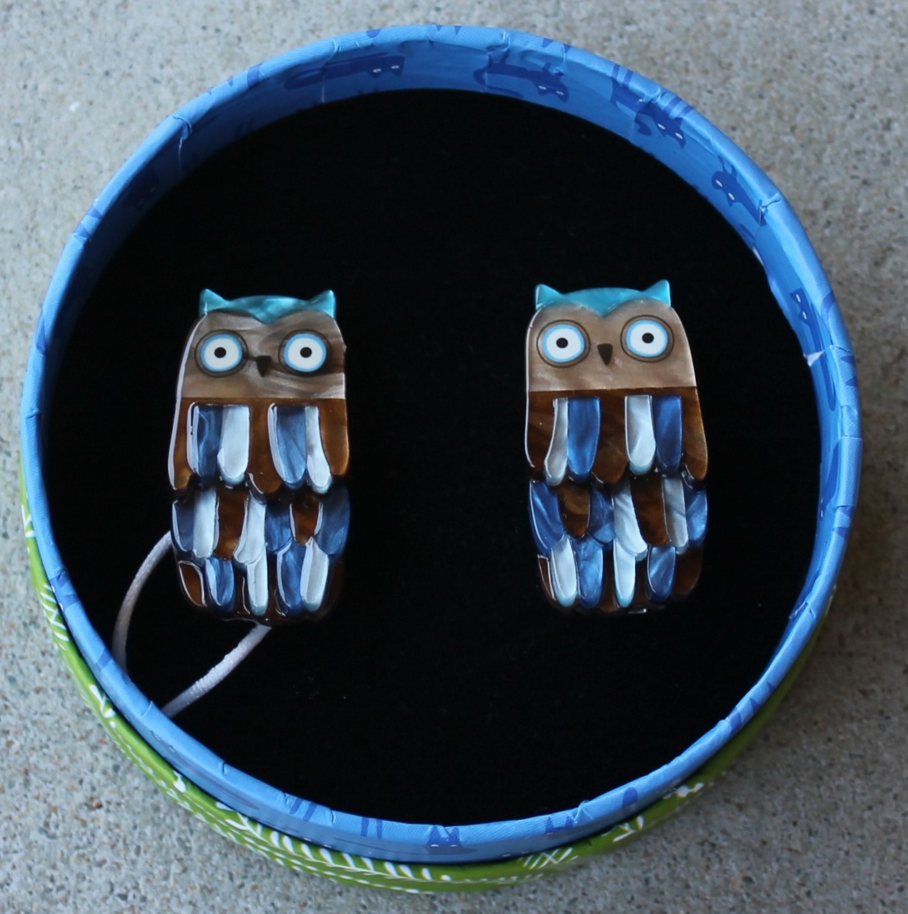 Erstwilder Hair Clips - Feather Dress (Owl) - morpeth antique centre hunter valley erstwilder terry runyan quirky animal bird scandanavian design brooch pin hair clip necklace earring retro collectable design resin feather dress owl
