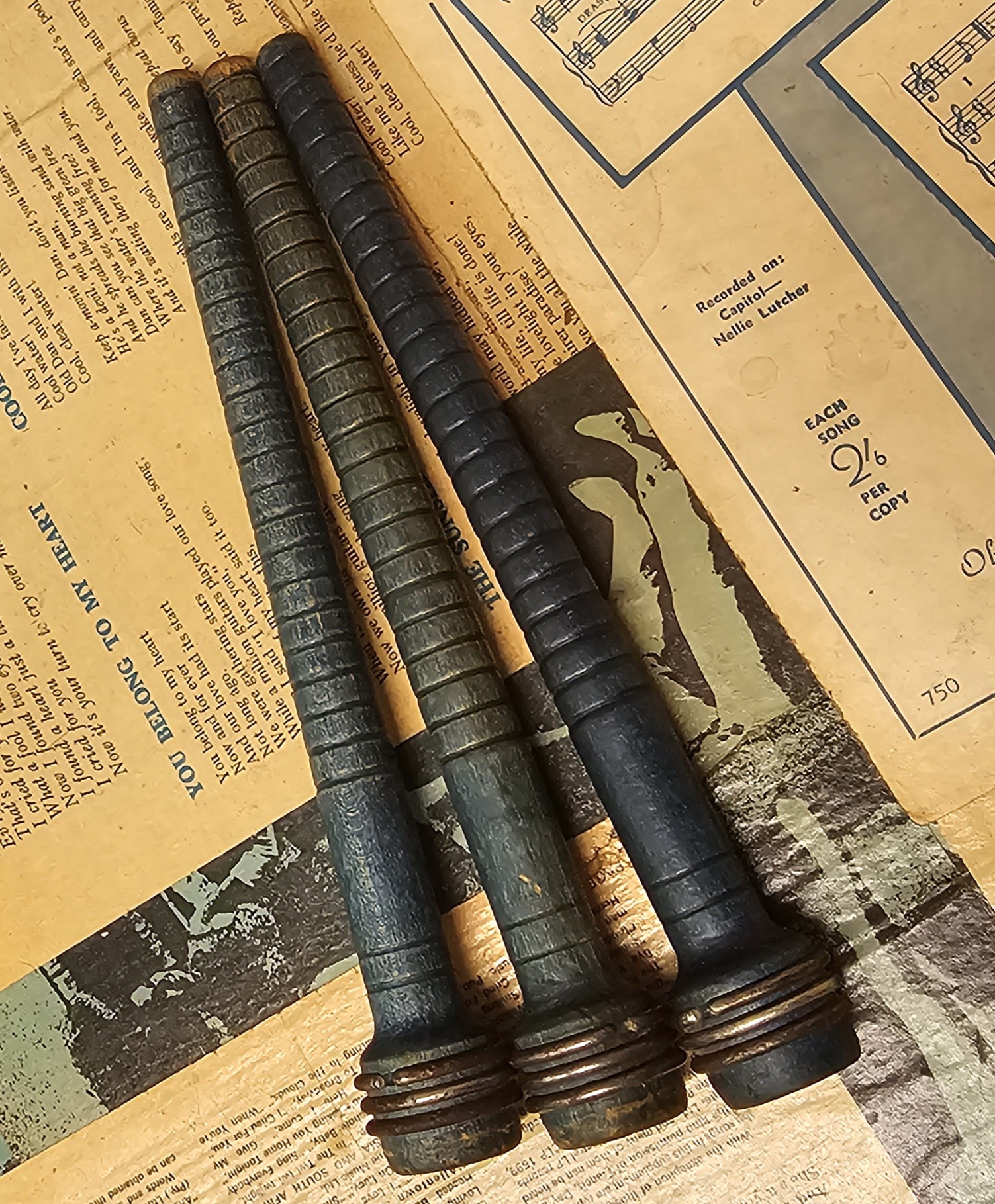 Bobbin - Quill (Blue) - morpeth antique centre hunter valley industrial textile bobbin wooden metal england canada america shuttle ratchet banded vintage antique quill world of book story of published 1995 blue