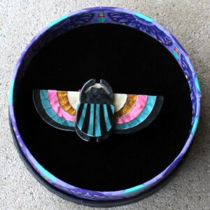 Erstwilder Brooch – Regal Intrigue