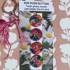 New Resin Buttons x 4 (code 718)