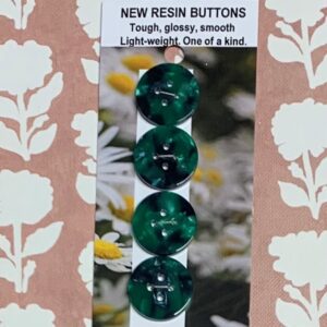New Resin Buttons x 4 green(code 719)