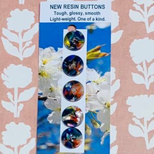 New Resin Buttons x 5 (code 720)