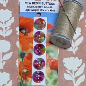 New Resin Buttons x 5 (code 721)