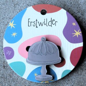 Erstwilder Brooch – Cake Stand Silver