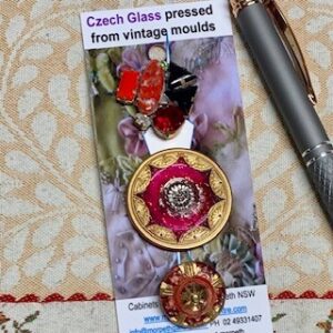 Czech Glass Vintage Buttons x 3 (code 740)