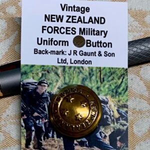 New Zealand Forces Military Uniform Button (code 747)