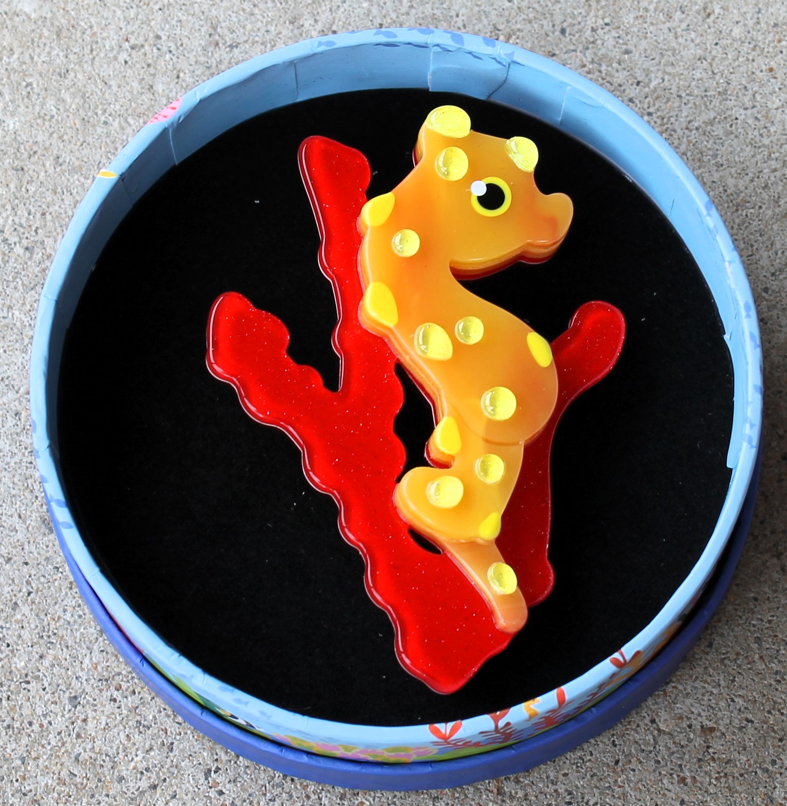 Erstwilder Brooch - Pygmy Seahorse - morpeth antique centre hunter valley erstwilder australia ocean sea pacific region brooch necklace enamel pin earring stud drop retro collectable great barrier reef foundation queensland reef coral pygmy seahorse world tasmania beauty point dried