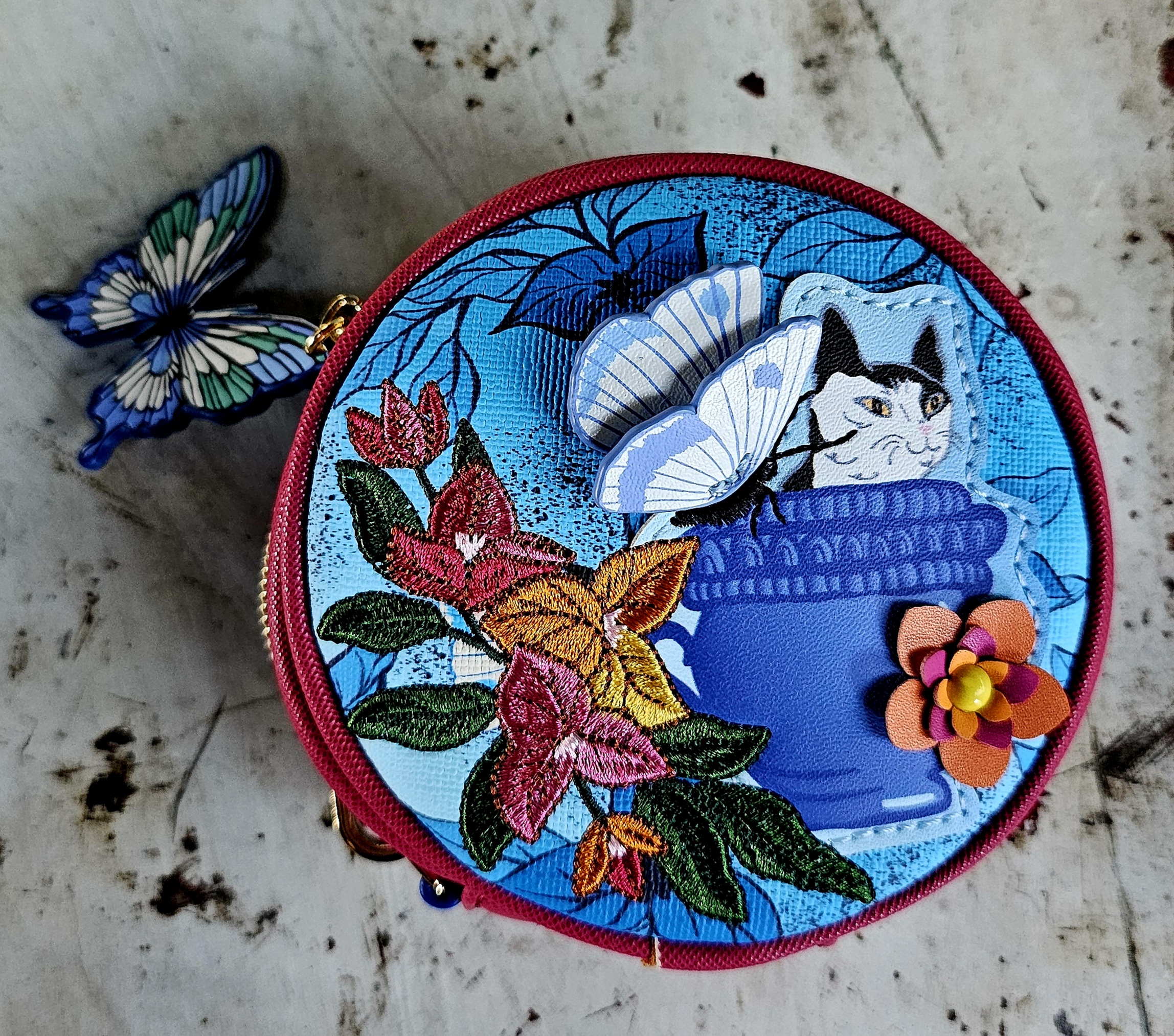 Vendula Round Coin Purse - Gardens of the World Greece - morpeth hunter valley region gift gallery vendula london handbag store shop front vegan noa sands tropical shirt grab card wallet pouch phone holiday gardens of world greece santorini athens mykonos hydra naxos paros round coin purse