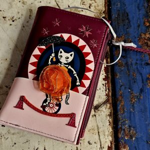 Vendula Folding Wallet – Skelecats Travelling Ghost Circus