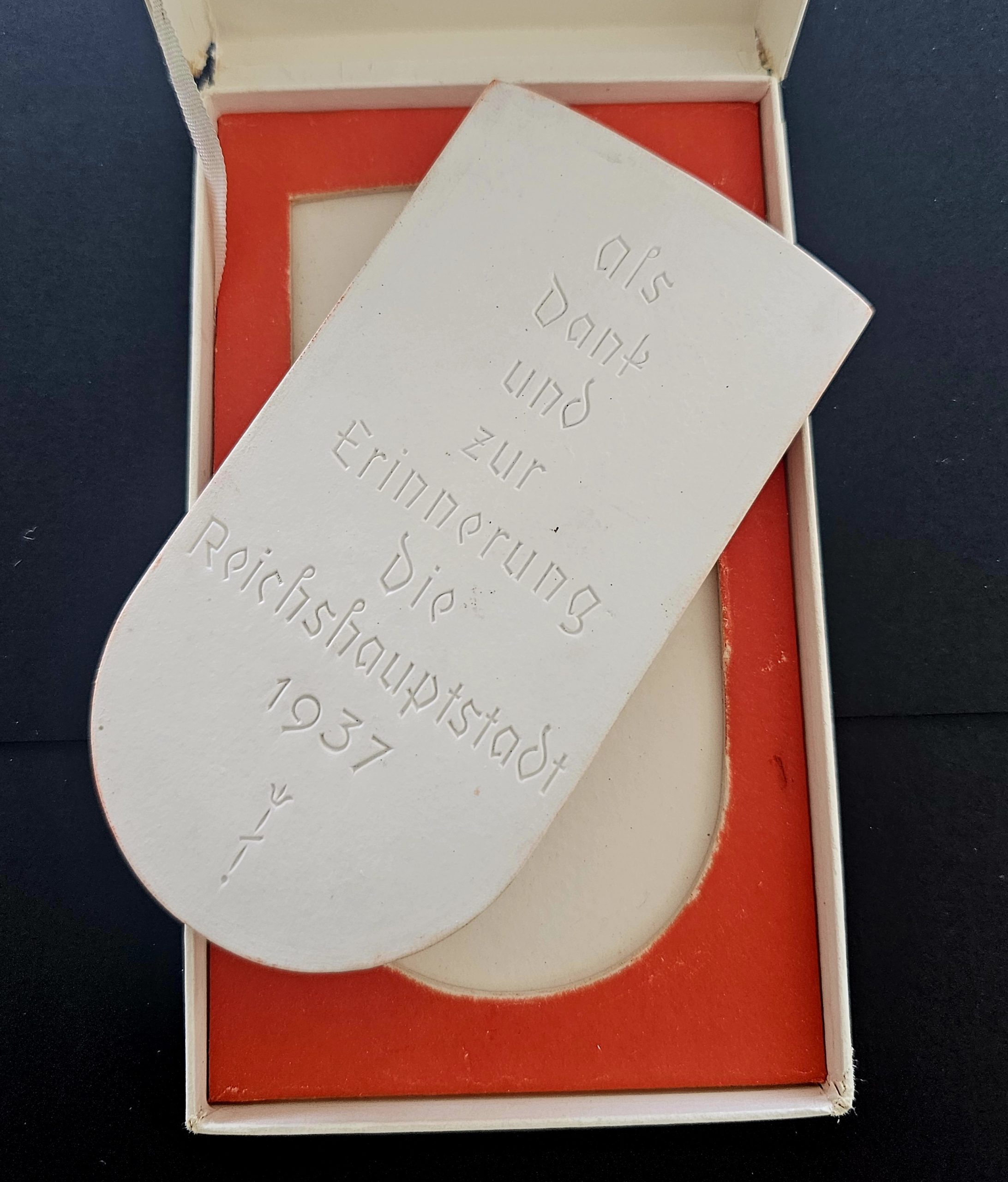 Porcelain Plaque & Book - Berlin 700 Year Anniversary - morpeth antique centre hunter valley region porcelain berlin bear coat of arms plaque commemorative seven hundred 700 years 1237 1937 790 anniversary third reich german city olympics summer winter