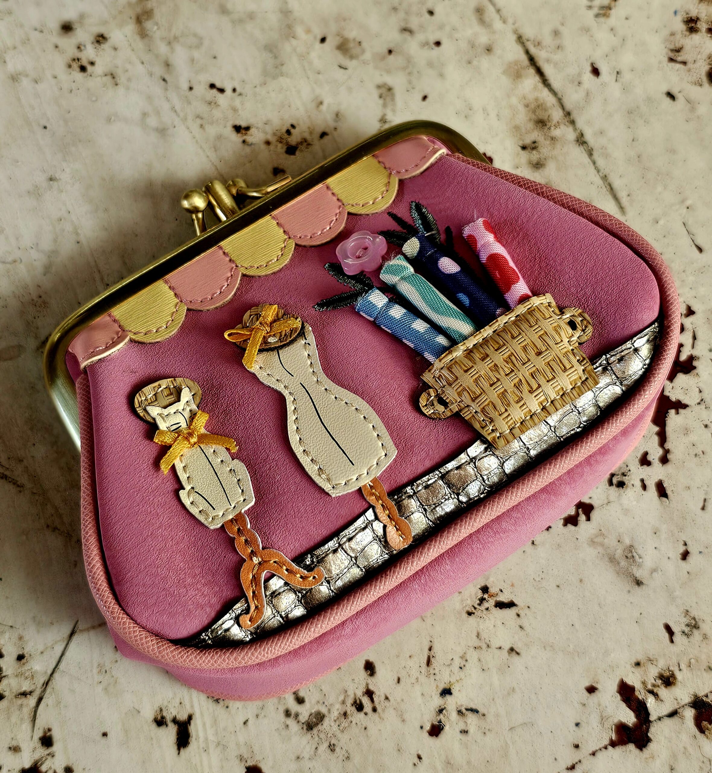 Vendula Clip Coin Purse - Sewing Shop - morpeth antique centre hunter valley region vendula london collectable grab grace phone pouch kate card coin zip wallet purse handbag cotton reel sewing shop store little