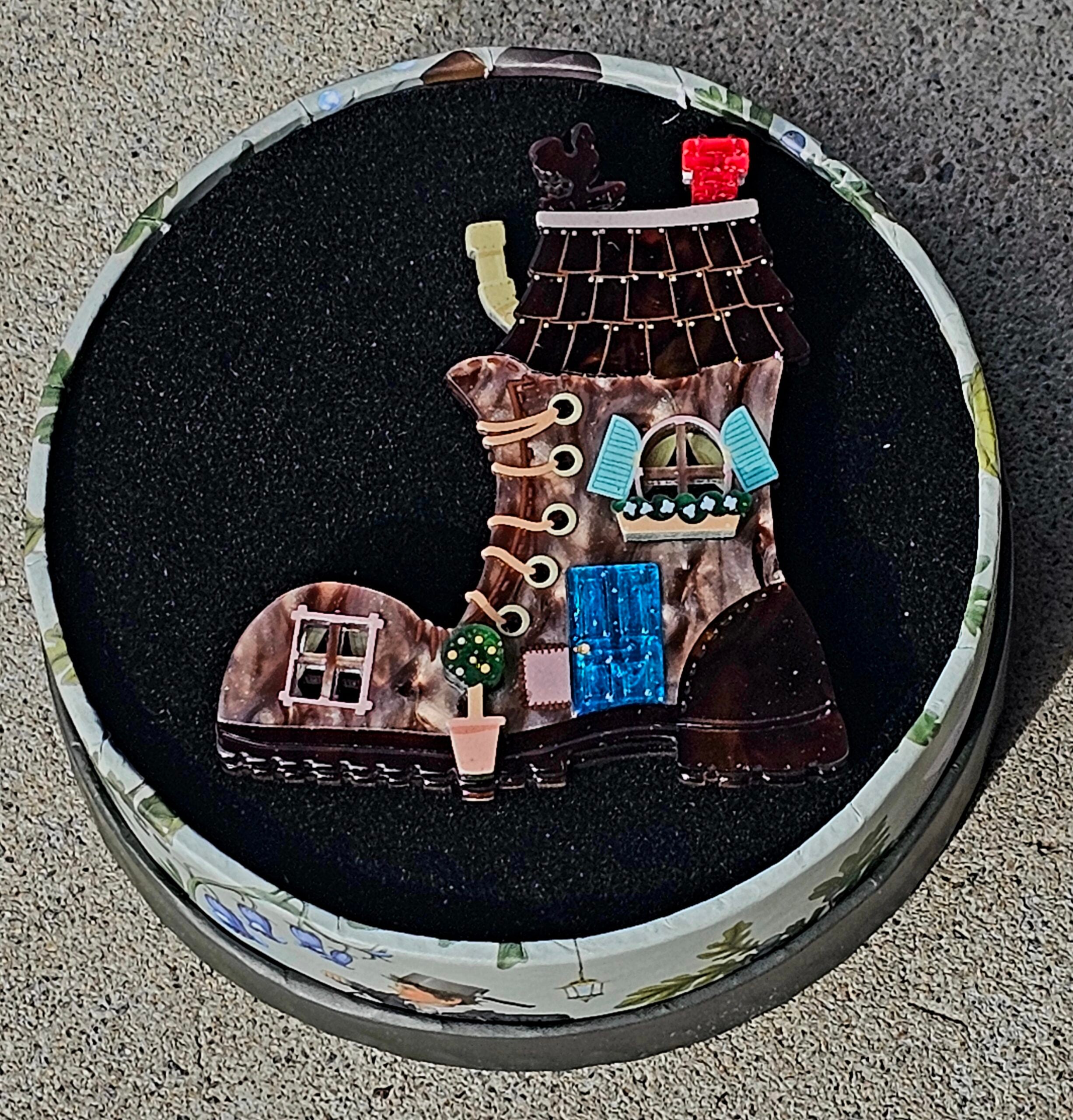 Erstwilder Brooch - Shoe House - morpeth antique centre hunter valley region vintage erstwilder brooch earrings necklace enamel pin enid blyton the enchanted forest magic far away tree novel movie children's fiction book shoe house