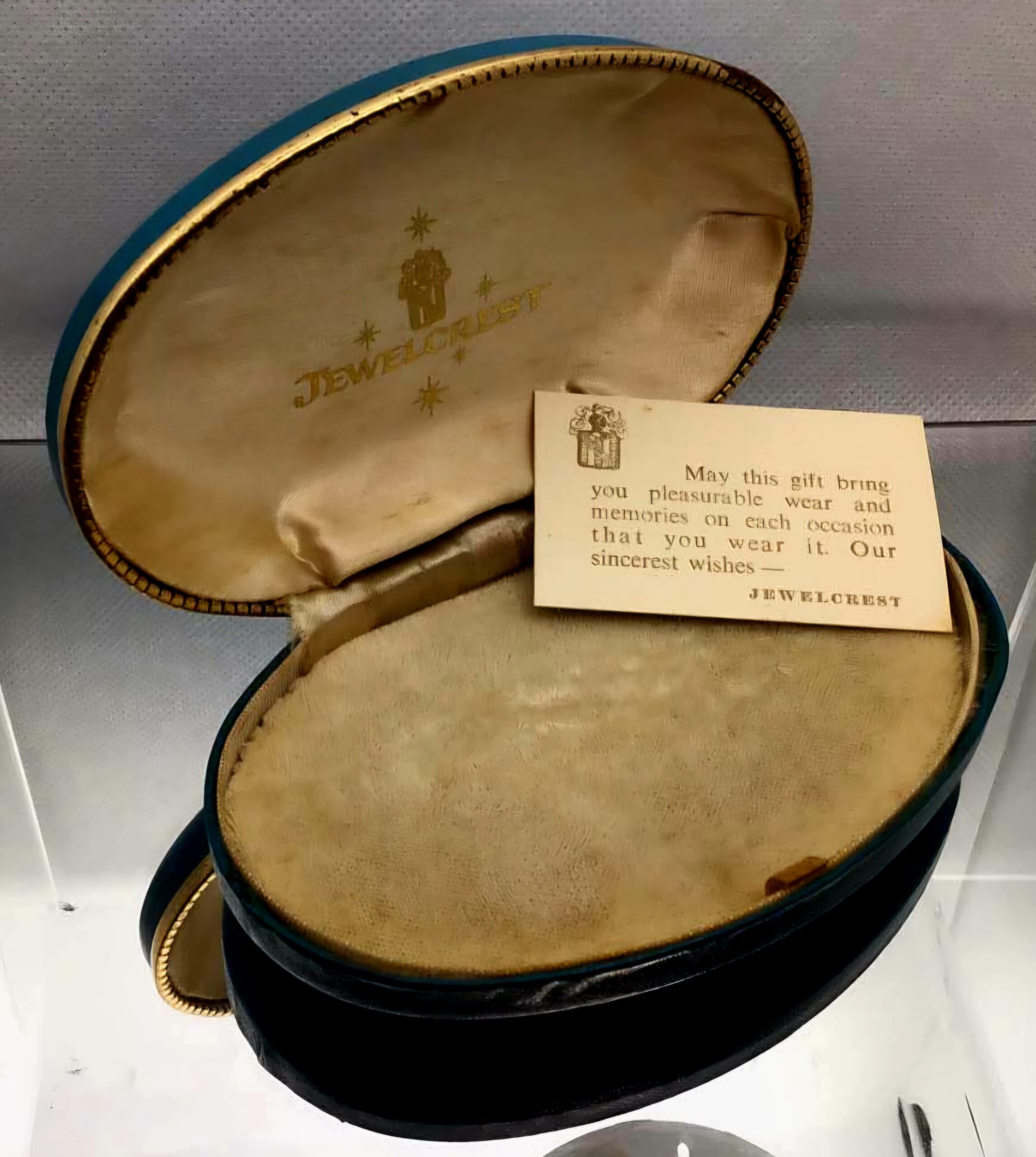 Jewelcrest Display Box - morpeth antique centre hunter valley region vintage donald simpson jewellery box case jewel crest