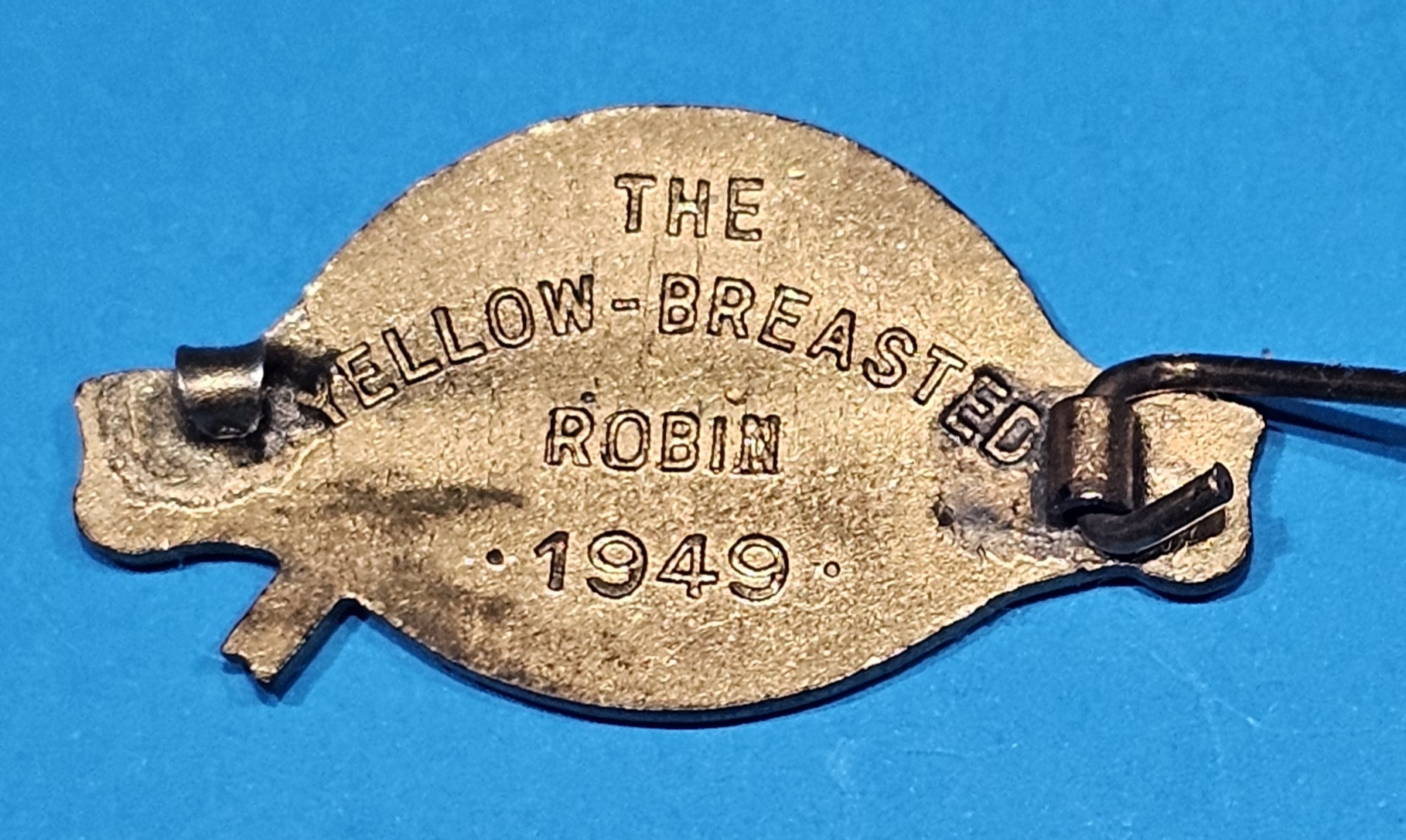 NSW Gould League Badge 1949 - morpeth antique centre hunter valley region nsw gould league bird lovers badge 1949 yellow breasted robin