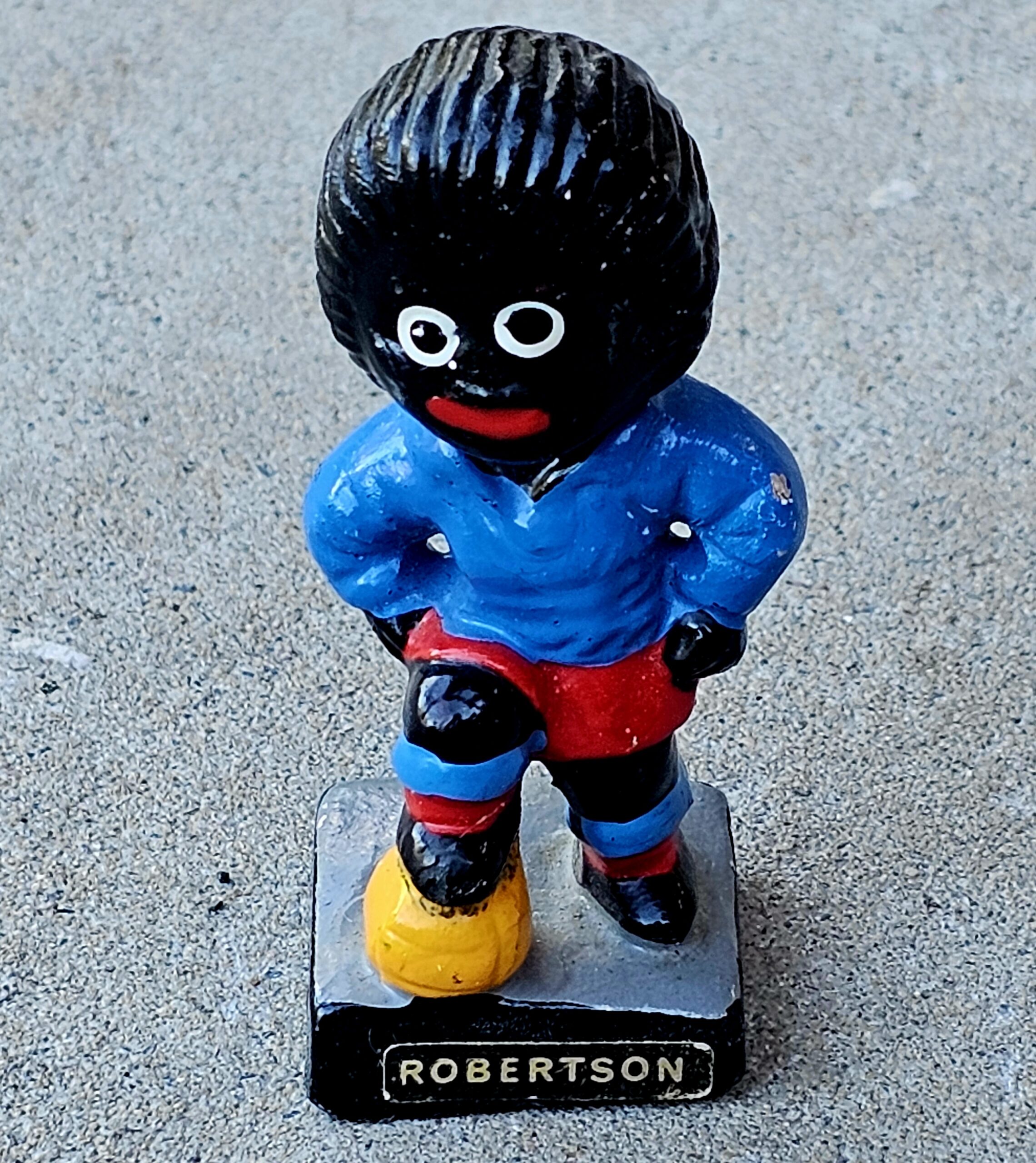 Robertson Golly Footballer Number Nine - Robertson Golly Footballer Number Nine