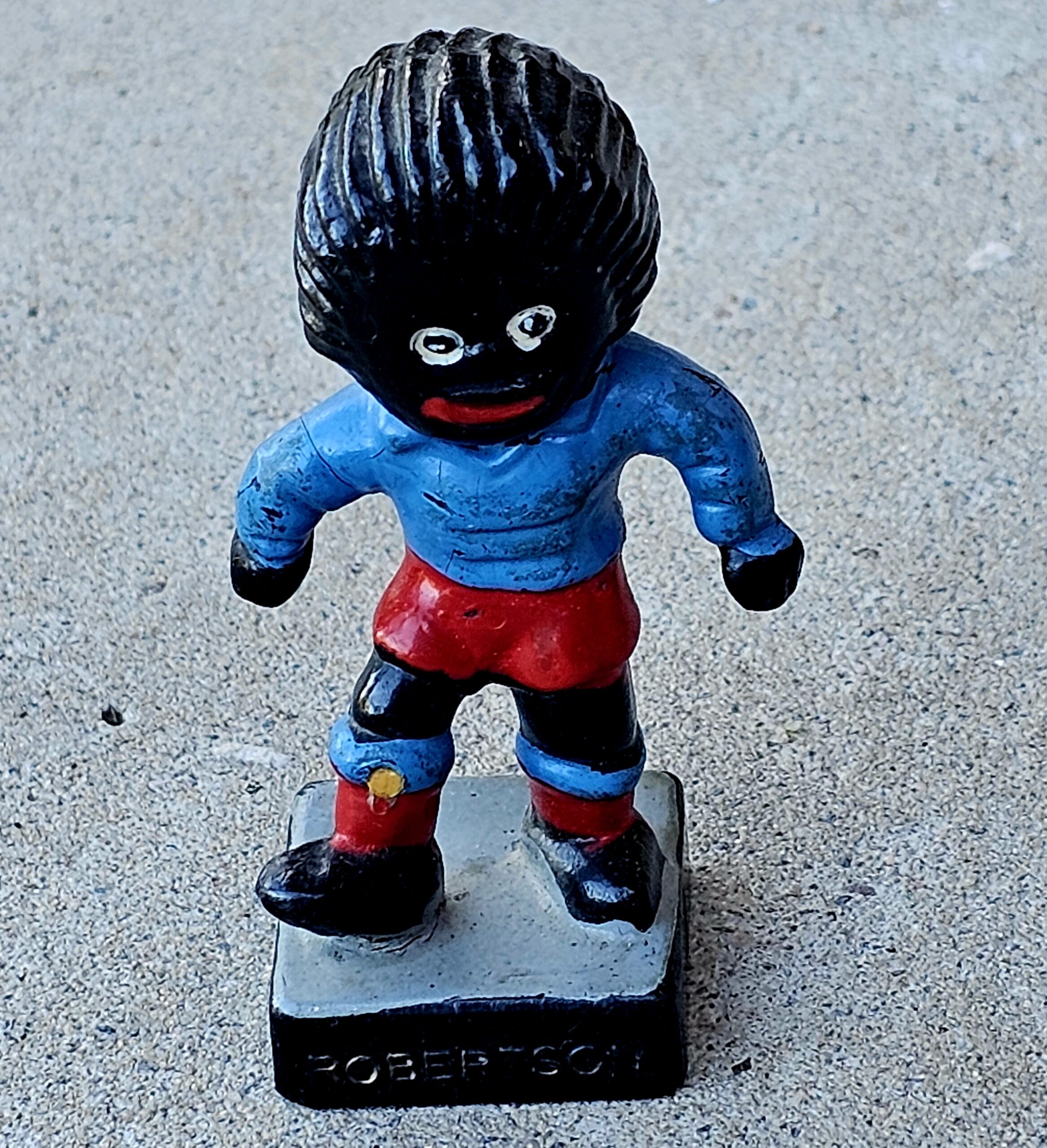 Robertson Golly Footballer Number Eight - Robertson Golly Footballer Number Eight