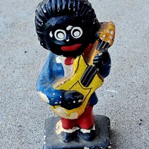 Robertson Golly Band Member – Guitar