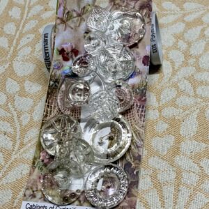 Cluster of clear glass buttons x 13 (code 802)