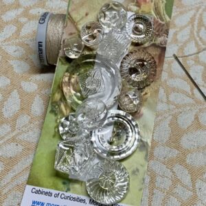 Cluster off clear glass buttons x 14 ( code 801)