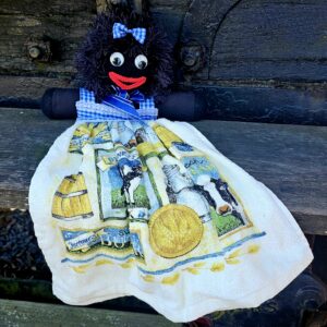 Golli Girl Handtowel