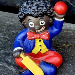 Golly Figurine – Cricket