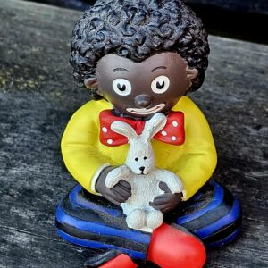 Golly Figurine – Rabbit