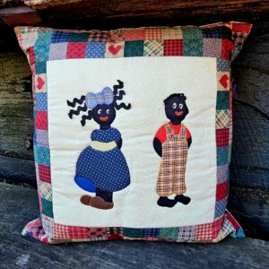 Cushion – Gollies