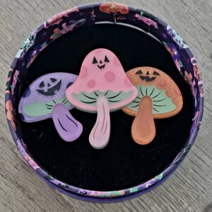 Erstwilder Brooch – Out of the Shadows