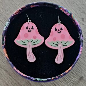 Erstwilder Earrings – Out of the Shadows