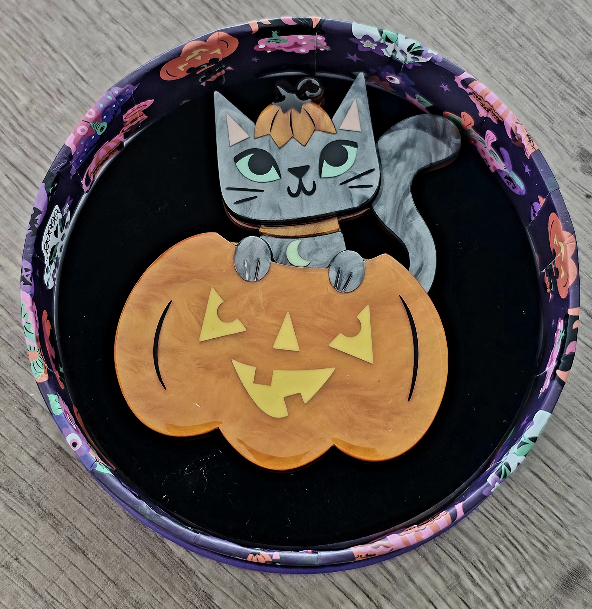 Erstwilder Brooch - Cat O'Lantern - morpeth antique centre hunter valley region erstwilder collectable earrings necklace halloween midnight mischief spooky brooch mini out of the shadows mushroom toadstool glow in the dark cat o lantern pumpkin carved kitty ate my food