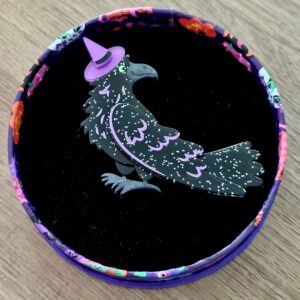 Erstwilder Brooch – Flirt & Flutter