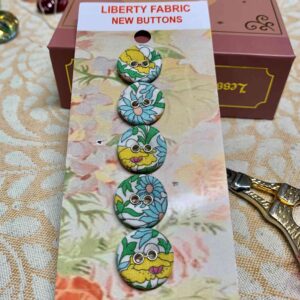 Liberty Fabric Buttons x 5 (code 534)