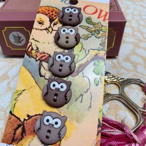 Owl Buttons x 5 (code 529)