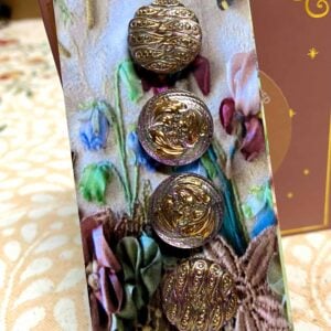 Czech Glass Buttons x 4 (code 428)