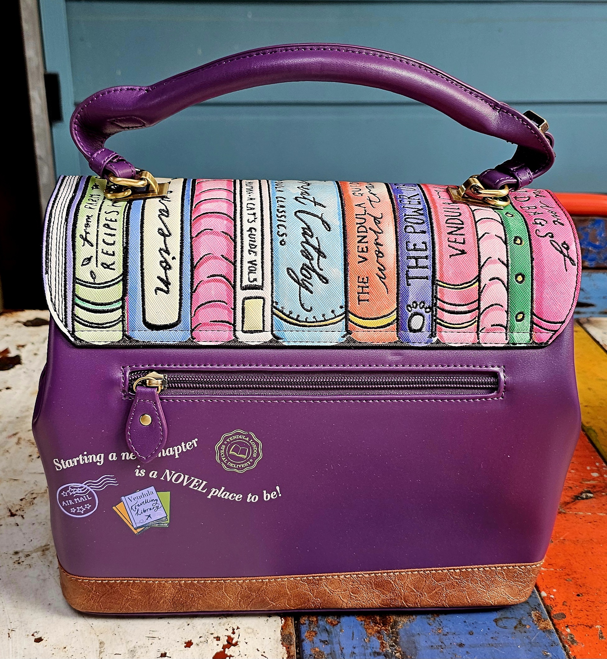 Vendula Grace Bag - Library Bookshop - morpeth gift gallery vendula london flower shop mini grace grab wallet coin purse flip phone case pouch kate eliza bella alice paige key charm pod case zip around zipper travelling book shop