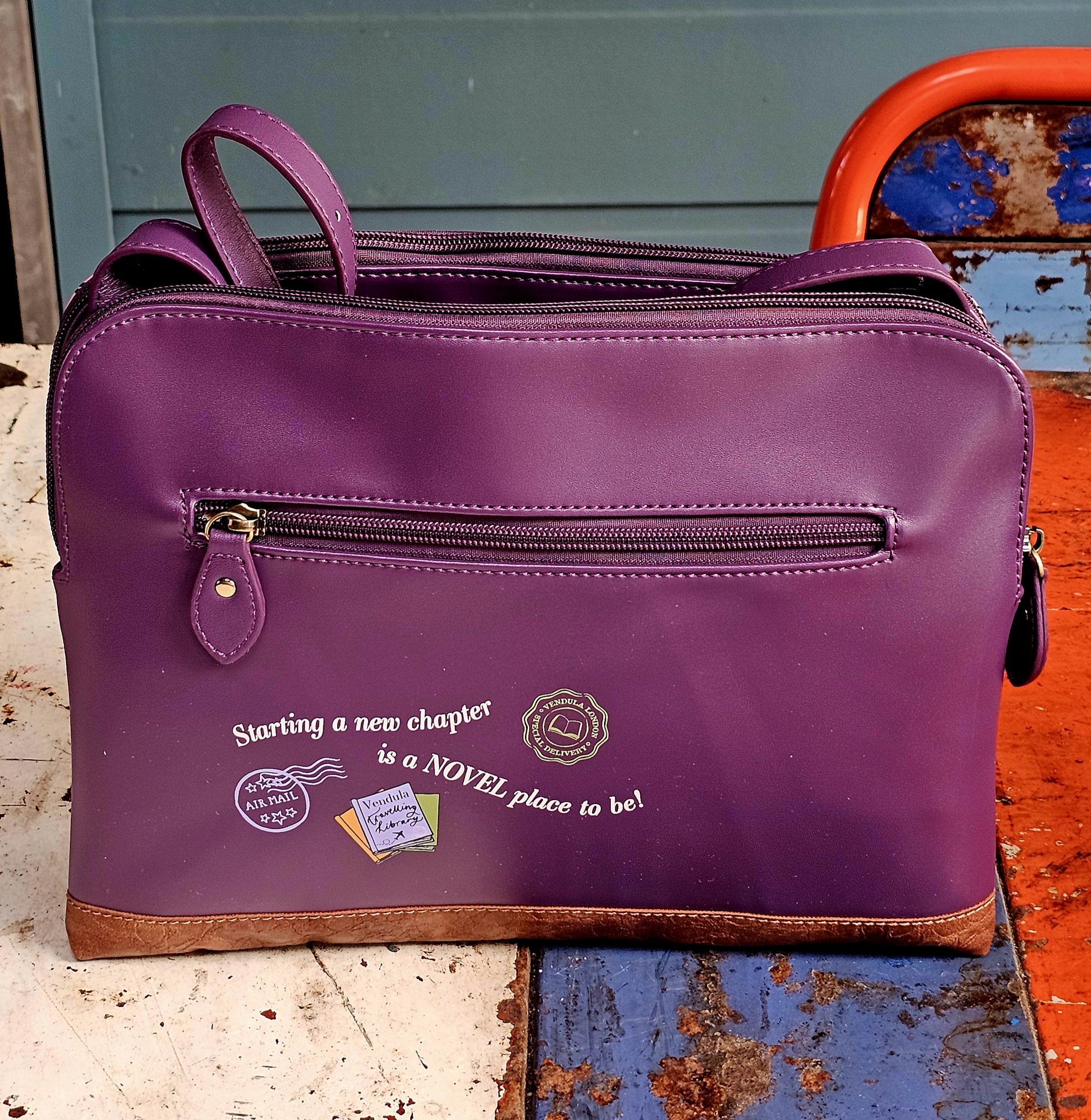 Vebdula Bella Bag - Library Bookshop - morpeth gift gallery vendula london flower shop mini grace grab wallet coin purse flip phone case pouch kate eliza bella alice paige key charm pod case zip around zipper travelling book shop